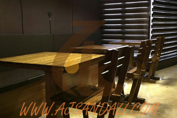 میز و صندلی چوبی فست فود